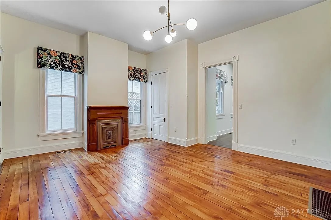 141 High St