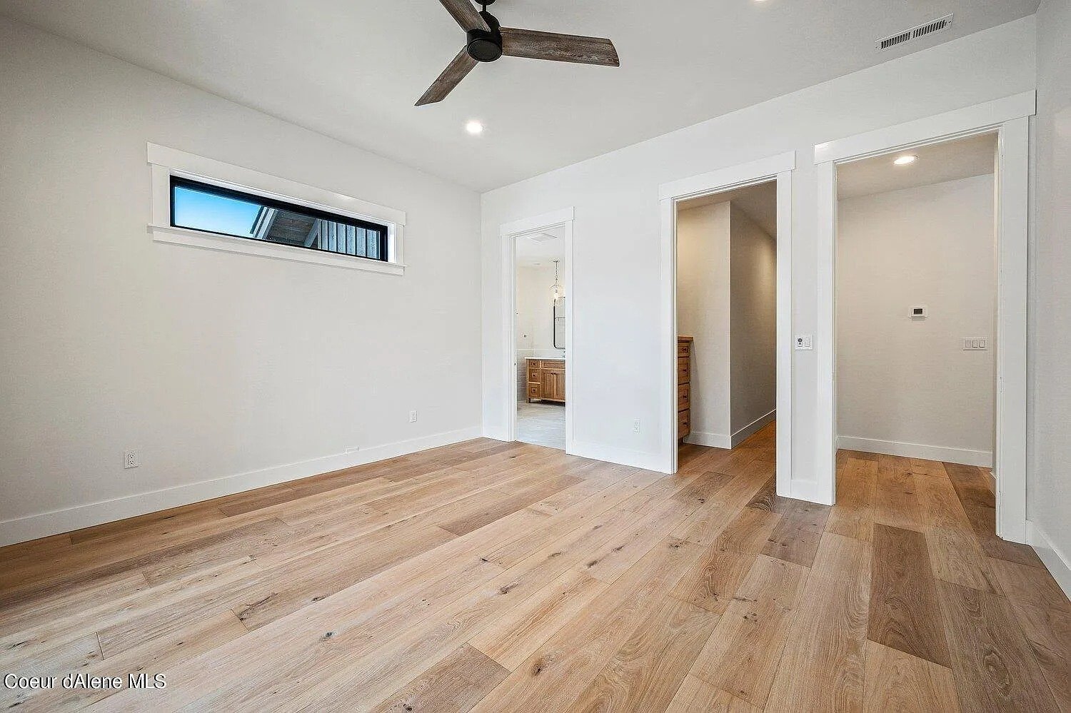 428 W Beach Ct