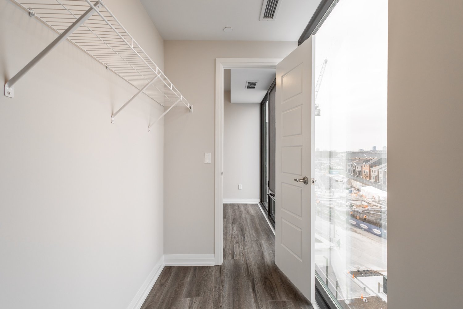 1415 Dundas St E, #504