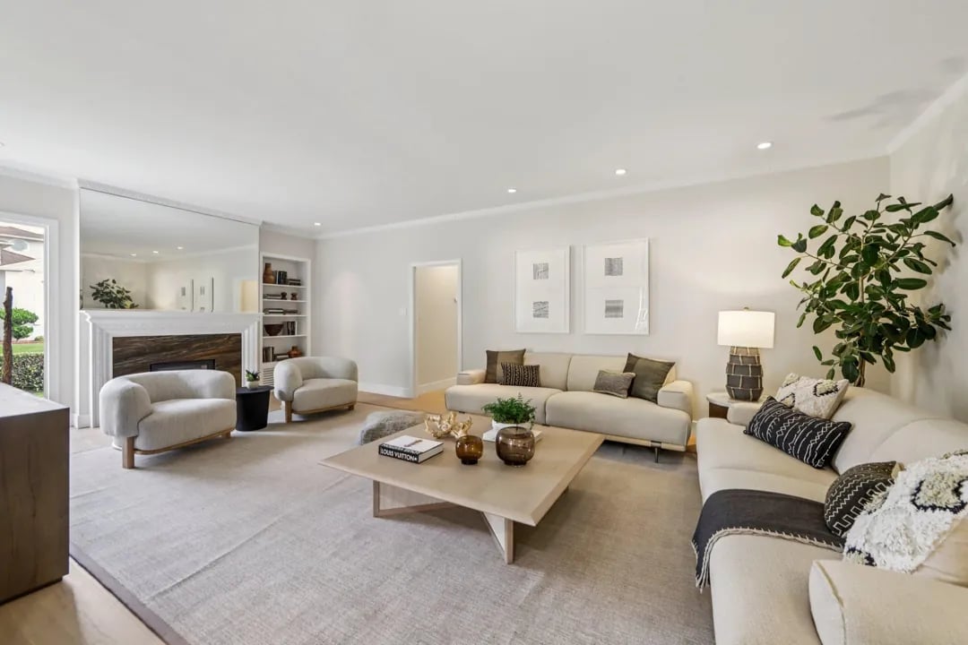 255 Crestlake Dr before renovations