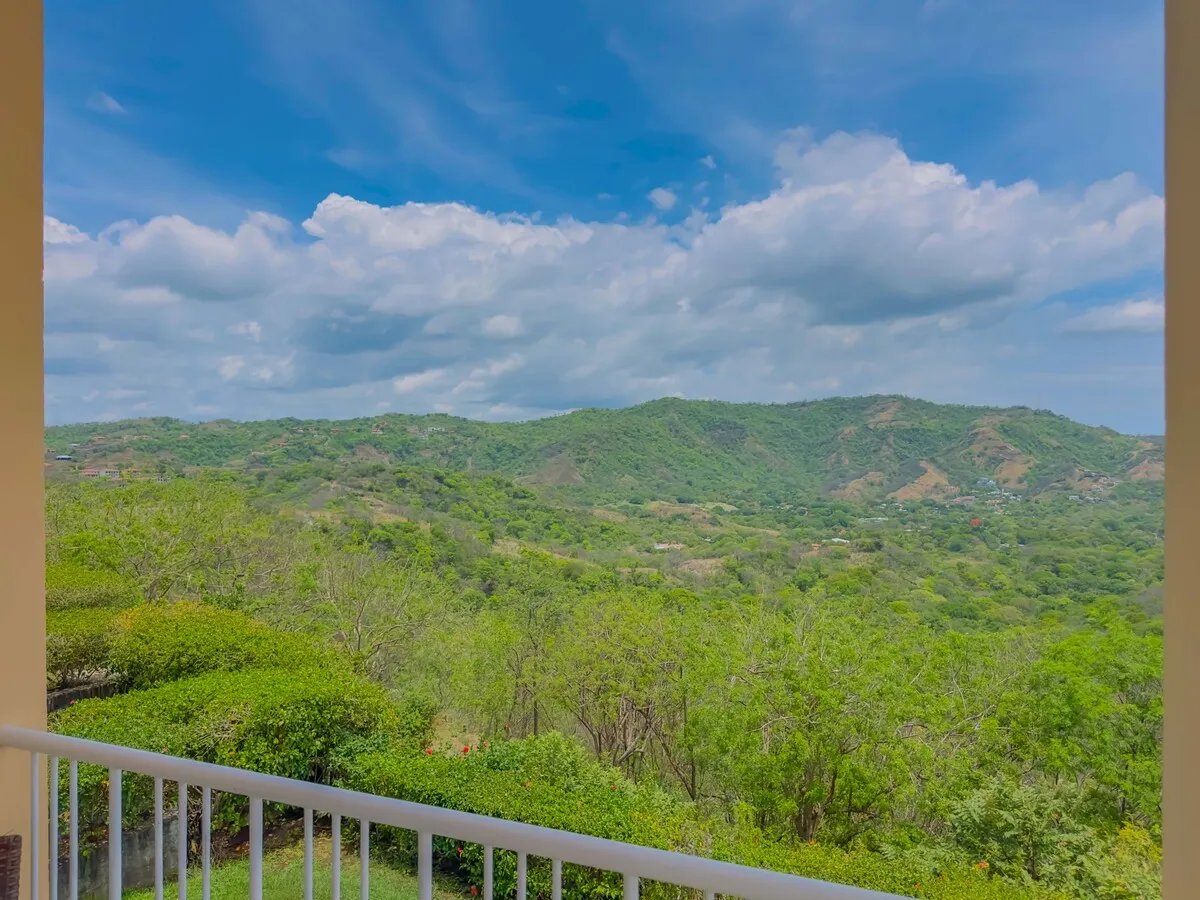 Ocean View Home in Altos del Cacique