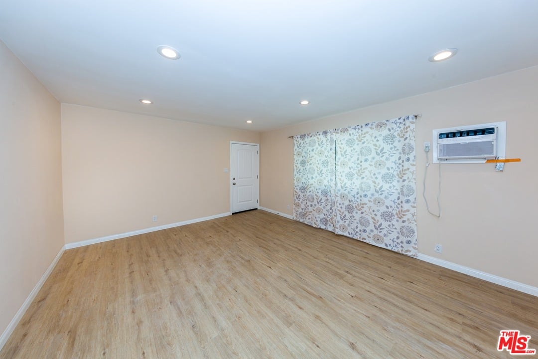 1032 S Bedford St #3