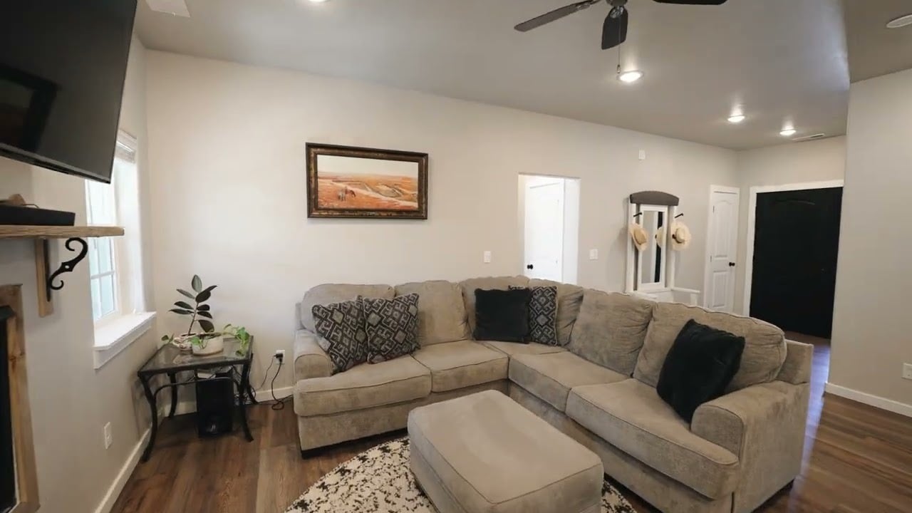  3276 E Desert Willow Circle