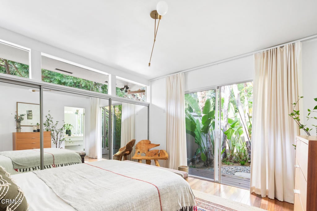 9081 Wonderland Park Ave