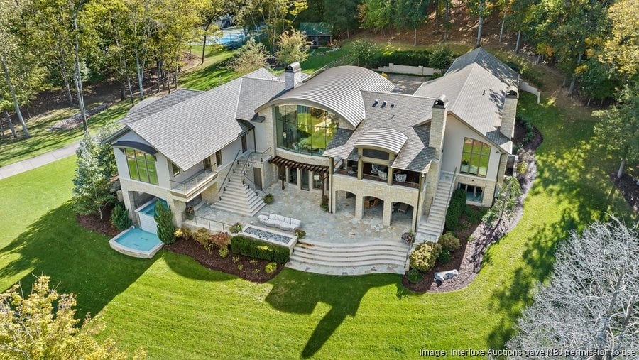 How Much Does a Guest House Add to Property Value? Real Data from Brentwood Estates