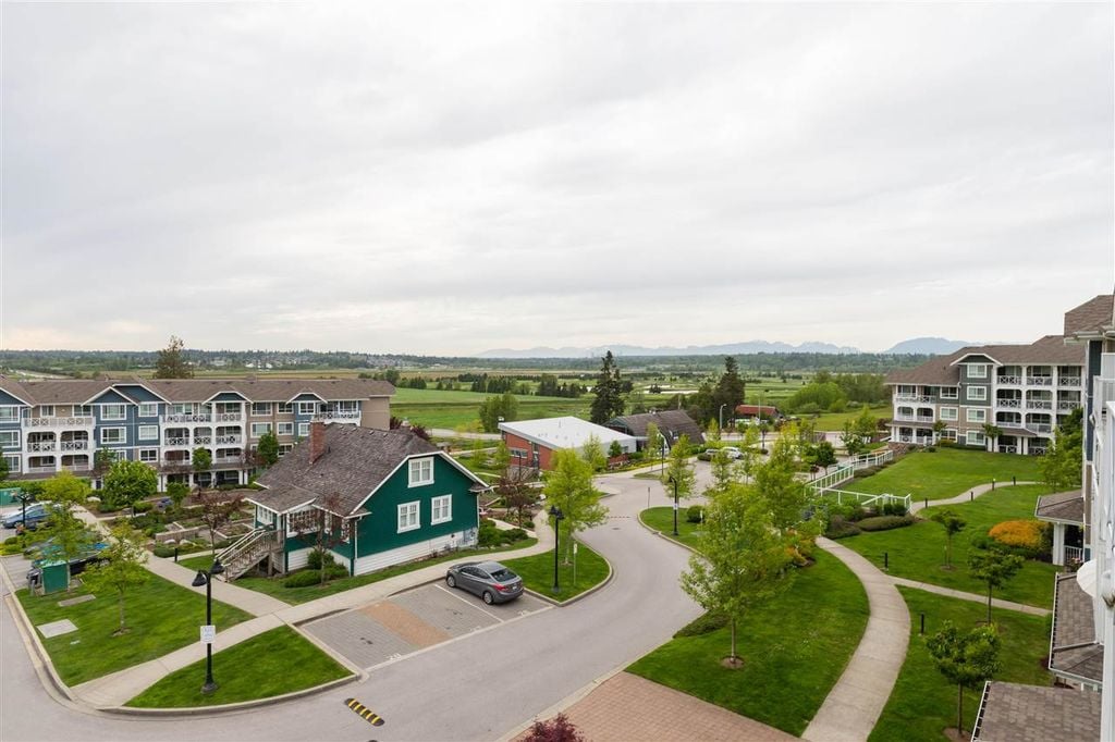 16396 64 Ave, #414