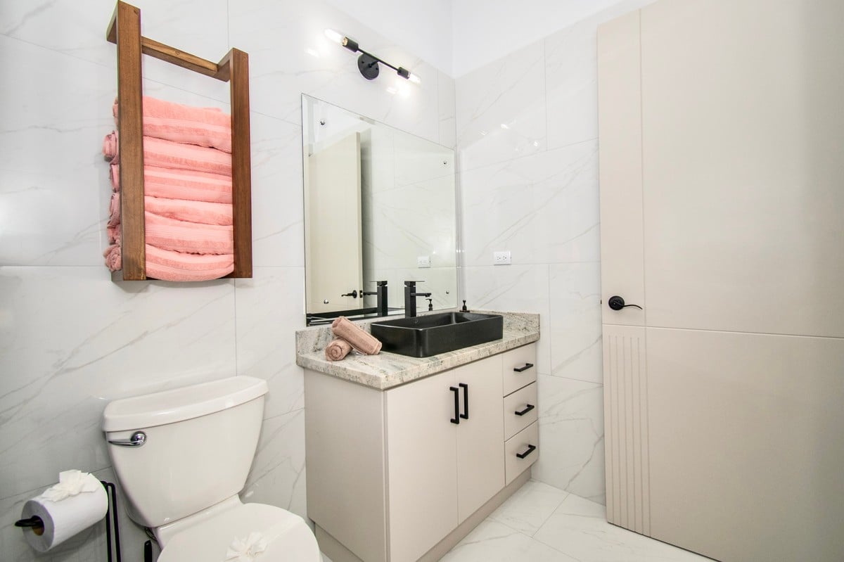 0.14 ACRES – 3 Bedroom Newly Built Modern Home Pool, Privacy, Only 5min Walk to the Beach!!!!