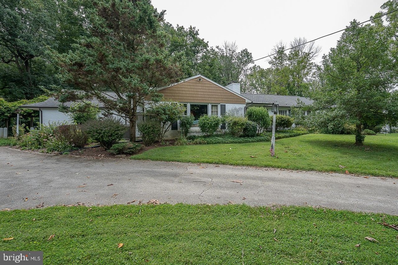 338 Sugartown Rd