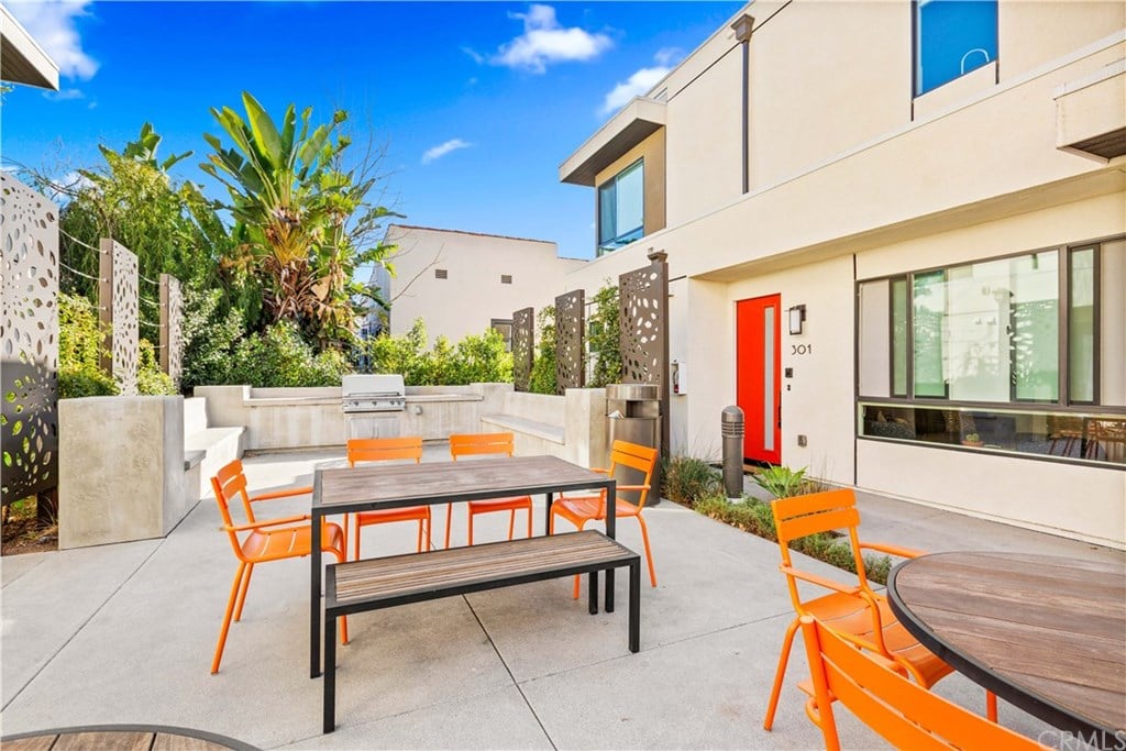 118 S Avenue 50, Unit 301