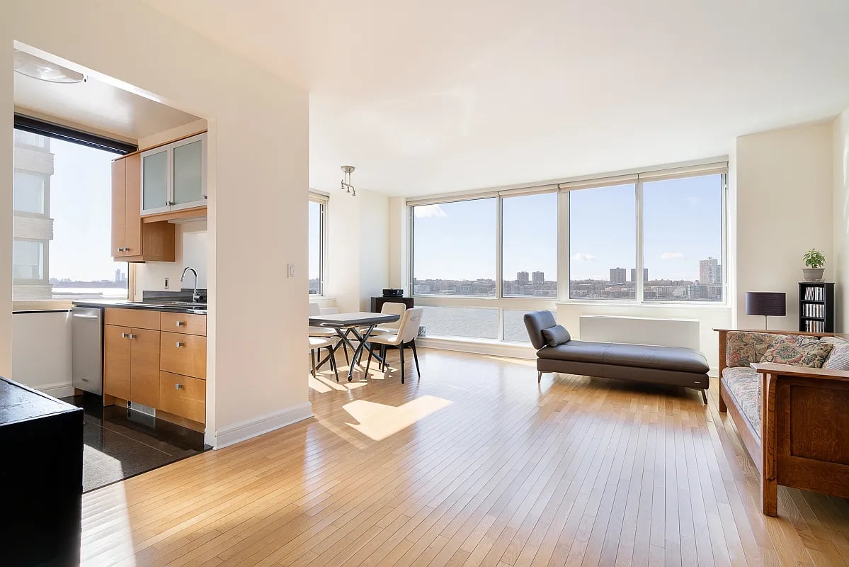 120 Riverside Blvd #10S