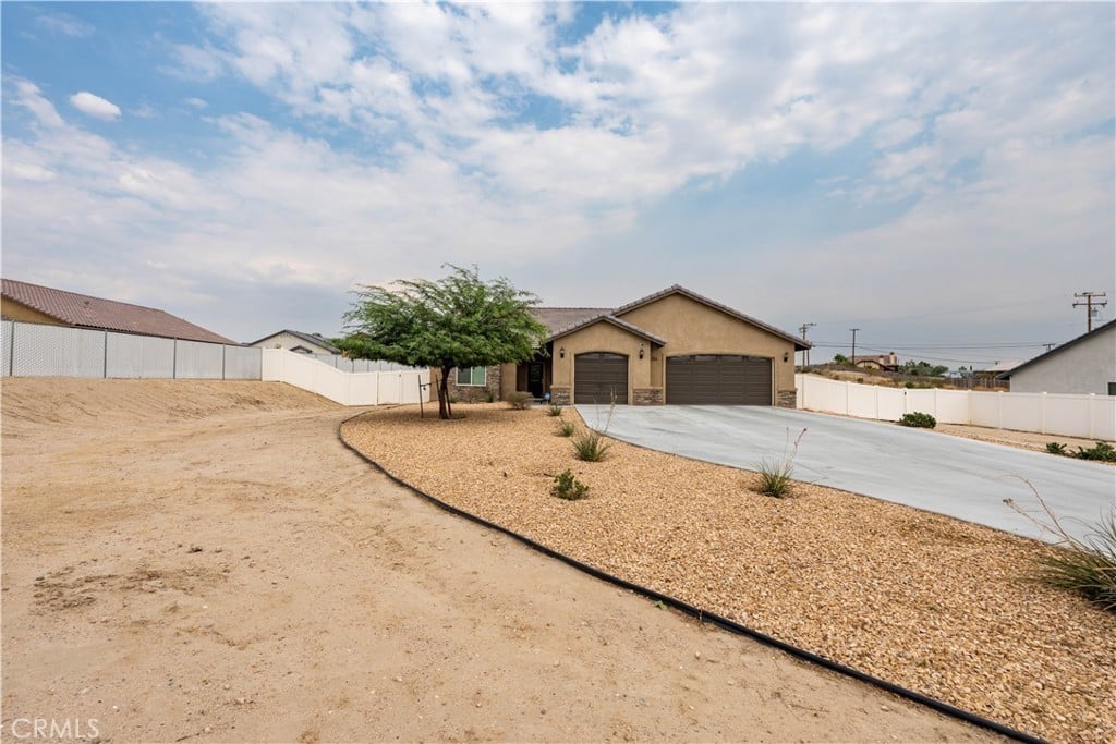 15325 Myalon Rd