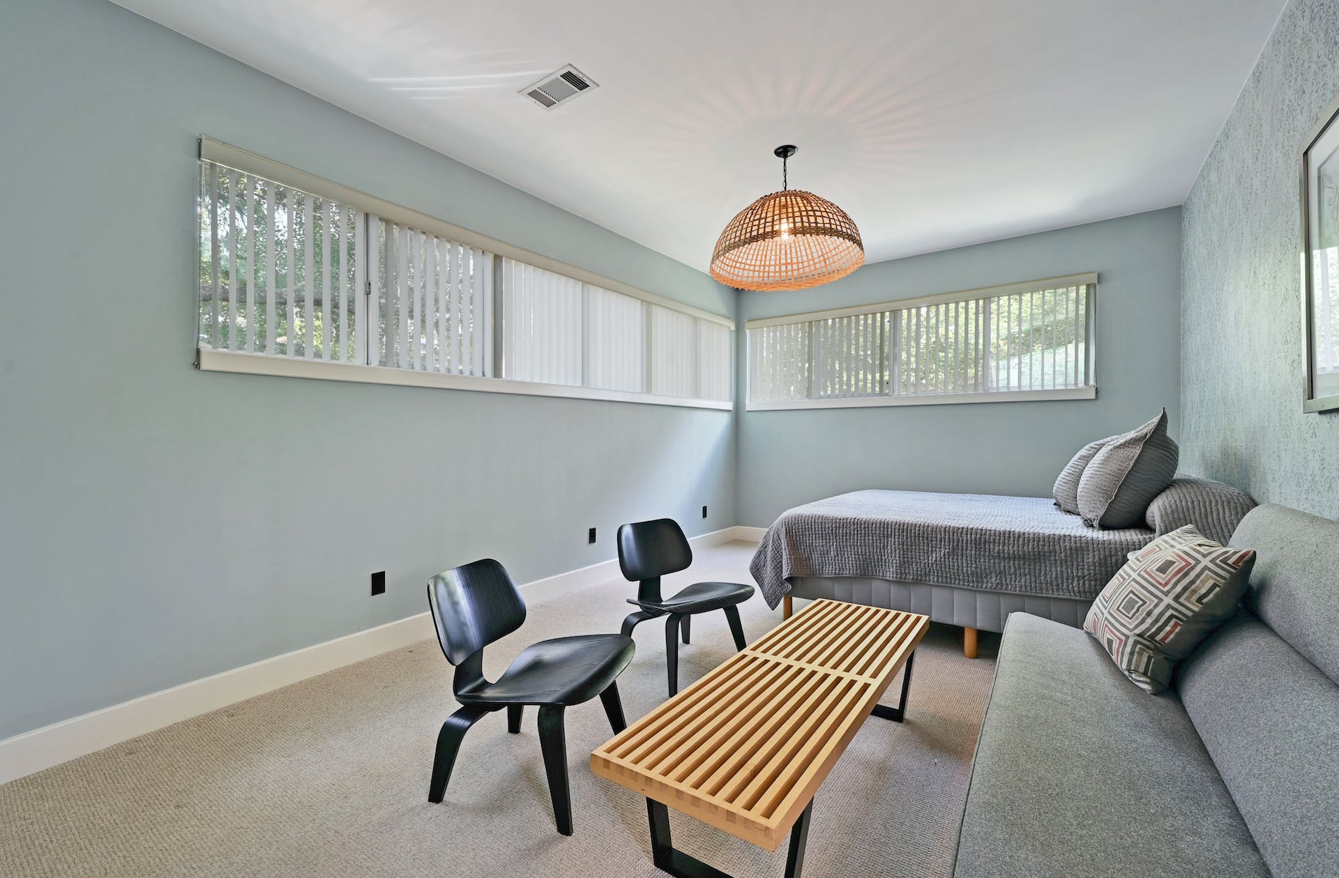2700 De Soto DR