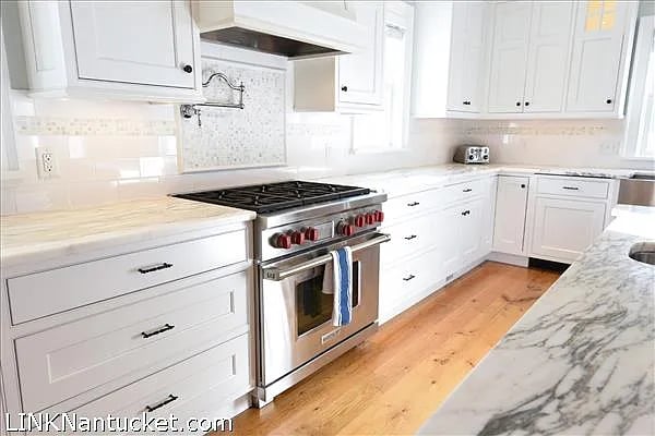 11 Hedgebury Ln