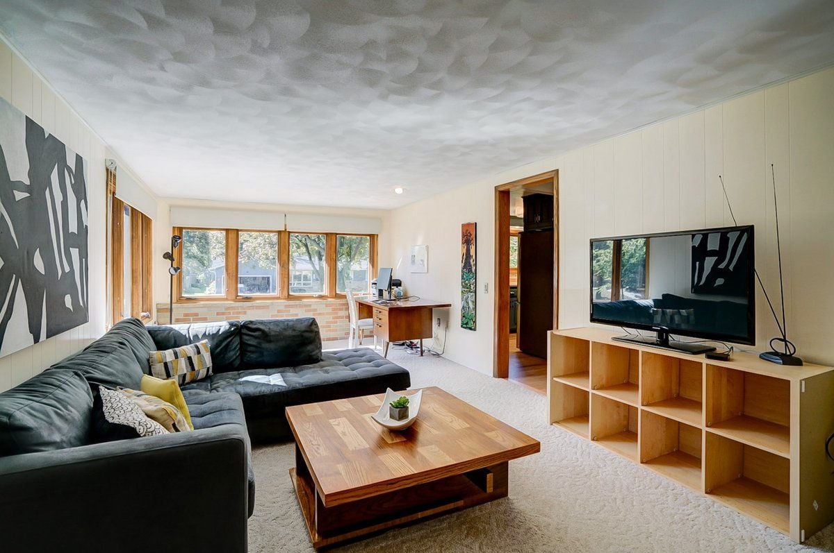 Mid-Century Modern Oasis
