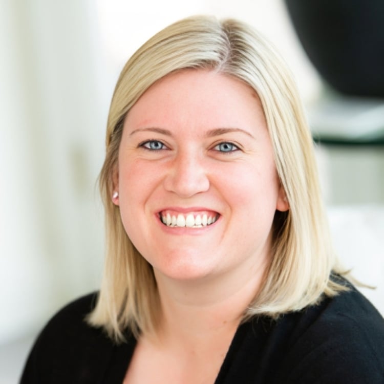Bethany Trippe Virginia Beach, VA Real Estate Agent Headshot