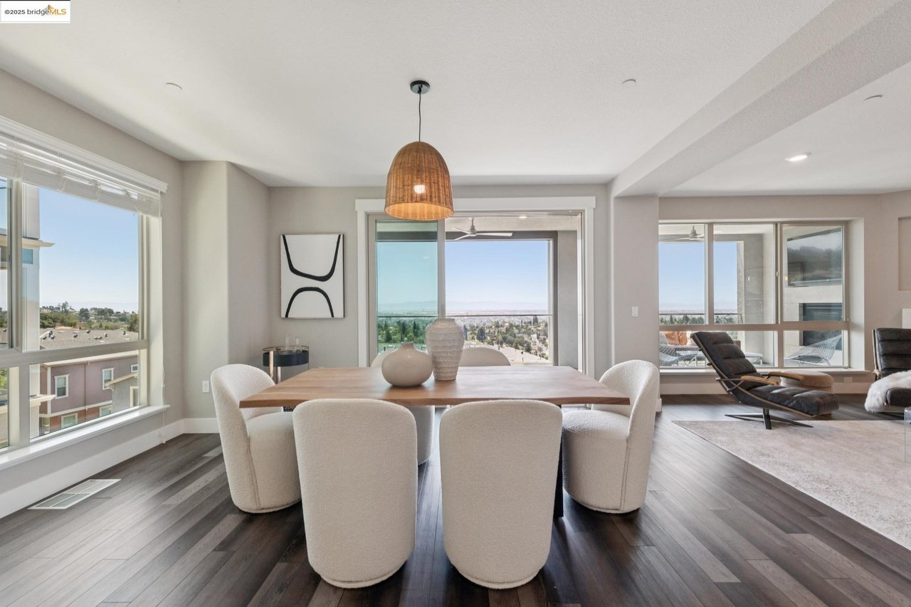 6757 Skyview Dr