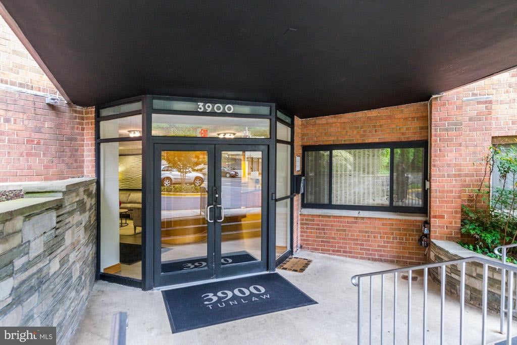 3900 Tunlaw