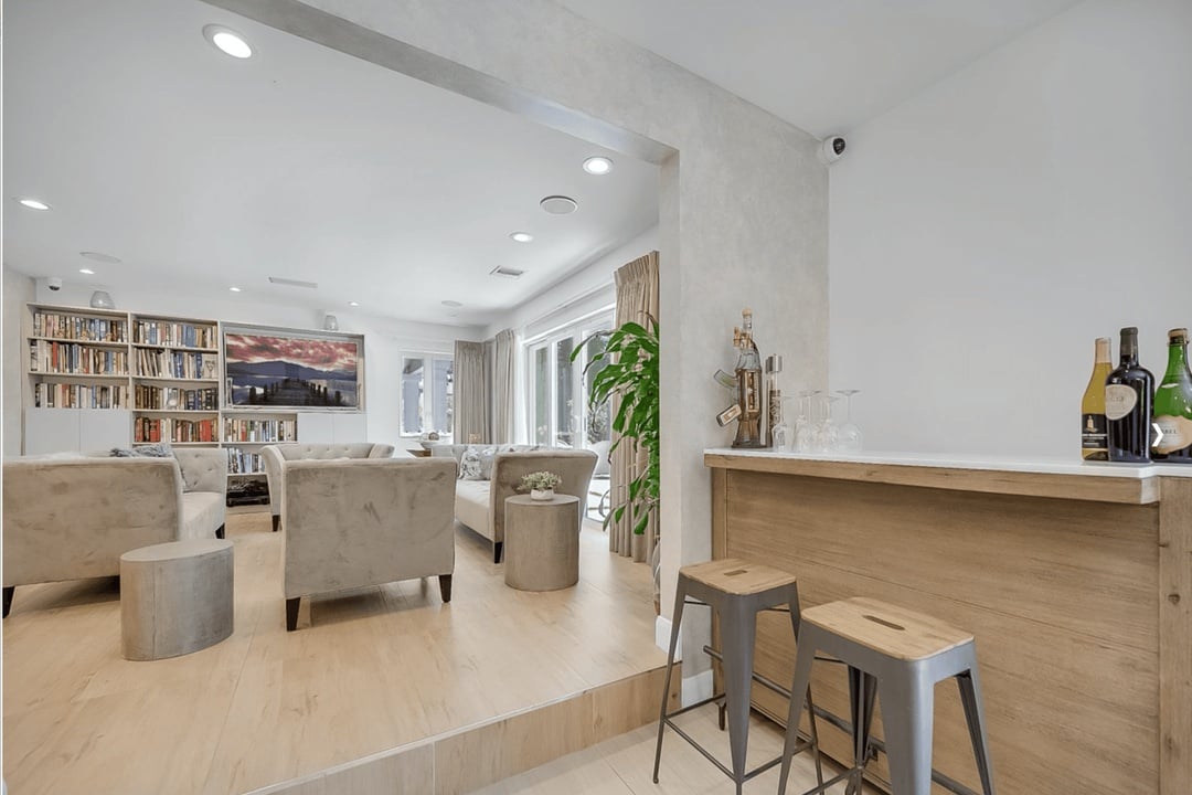 Luxe, Bellagio, 90049