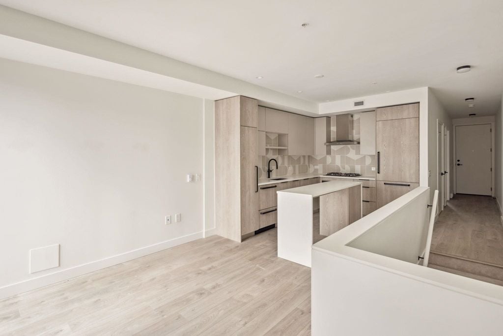 322 E 15th Ave, #214