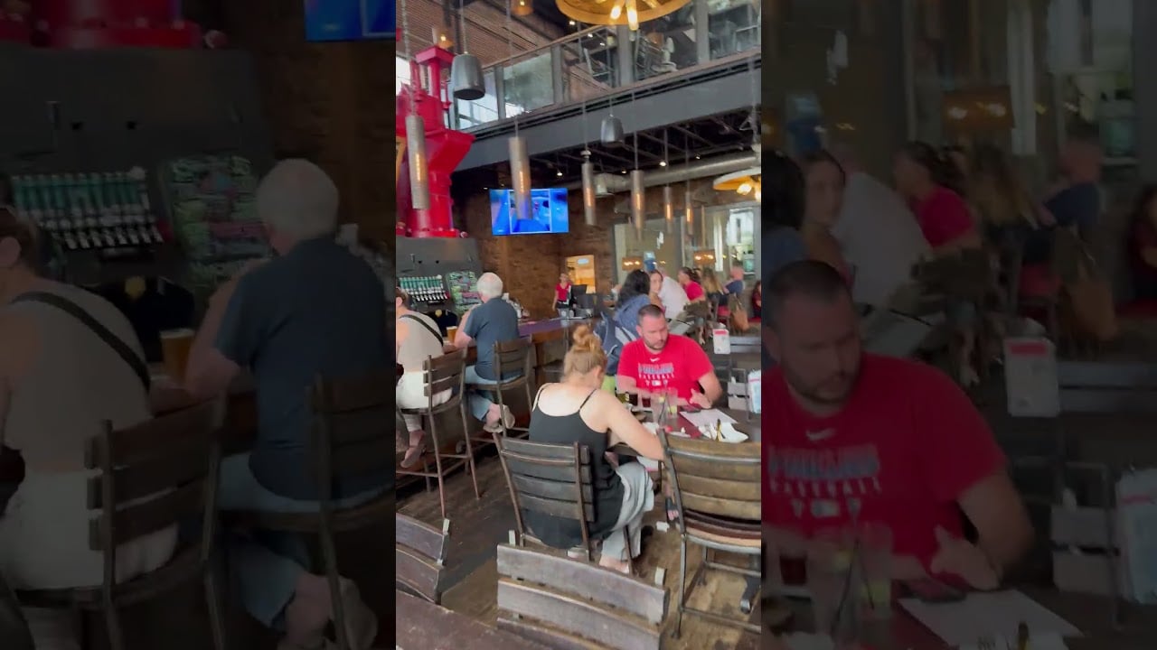 American Icon Brewery Bar and Restaurant in Vero Beach