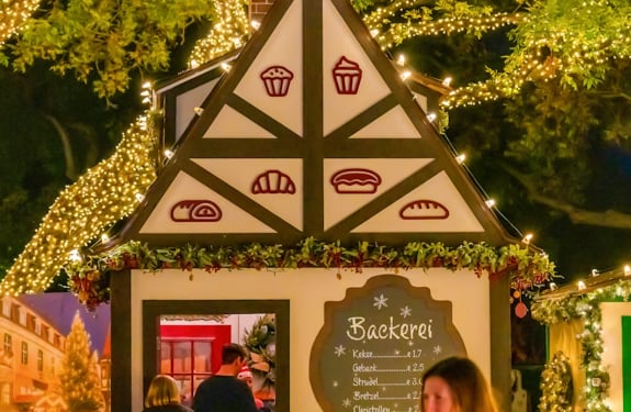 Holiday at the Arboretum 2025