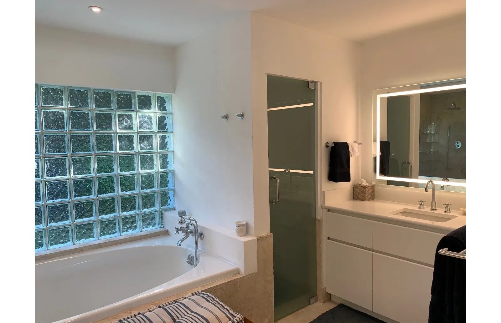 Recently Renovated Lyford Cay Golf House