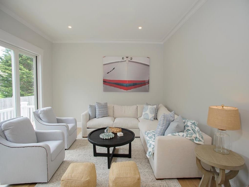 4 Evelyn Way