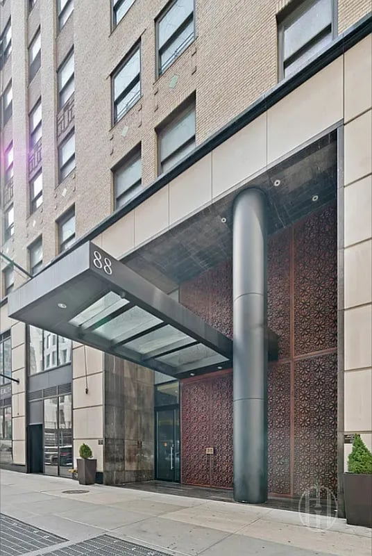 88 Greenwich Street 702