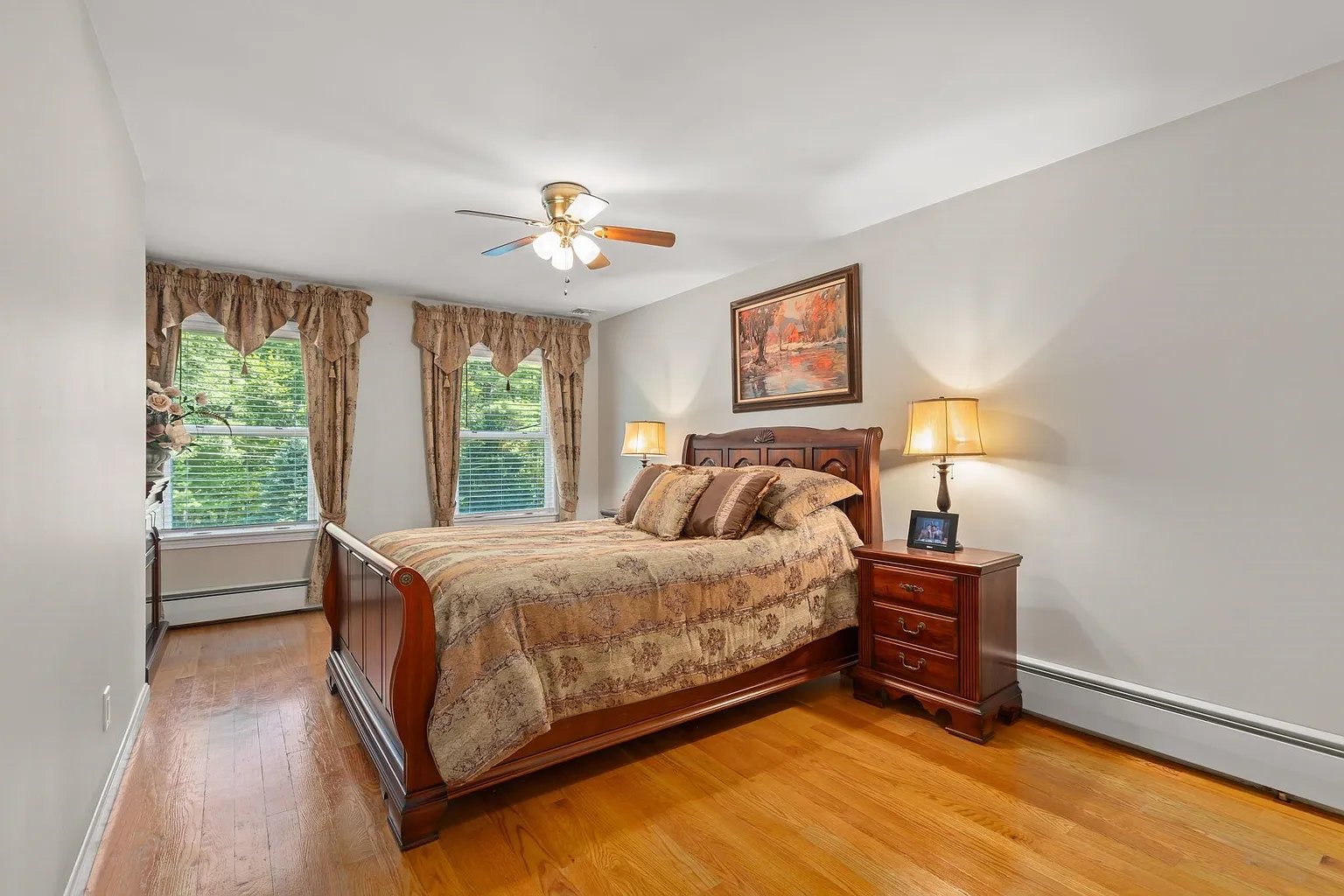 2 Brookside Ln