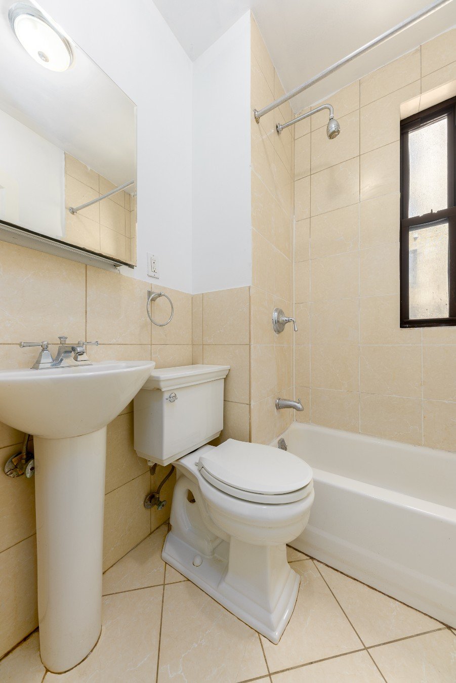 339 East 12th Street Unit: 27