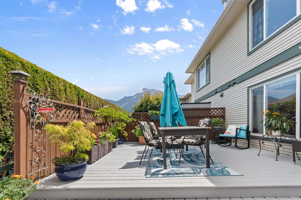 1530 Mackay Crescent, #12