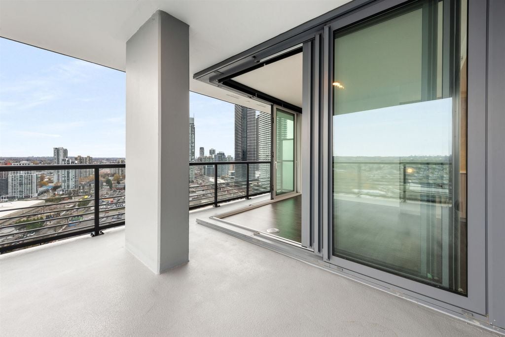 4720 Lougheed Hwy, #2411