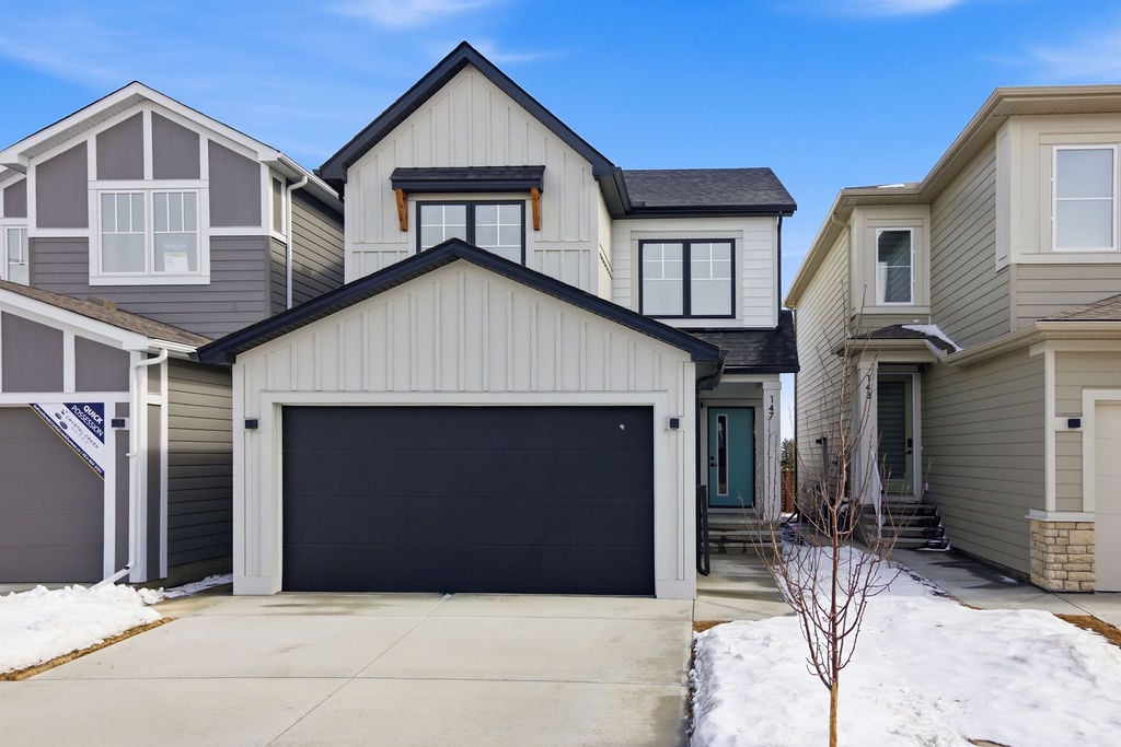 147 Belvedere Crescent SE