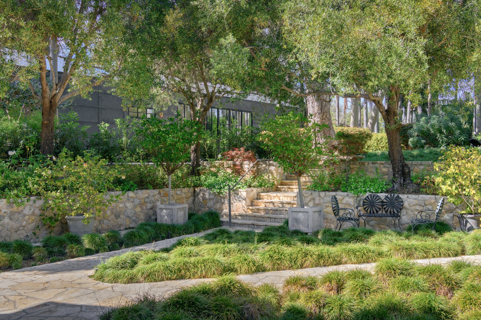 6625 Zumirez Dr