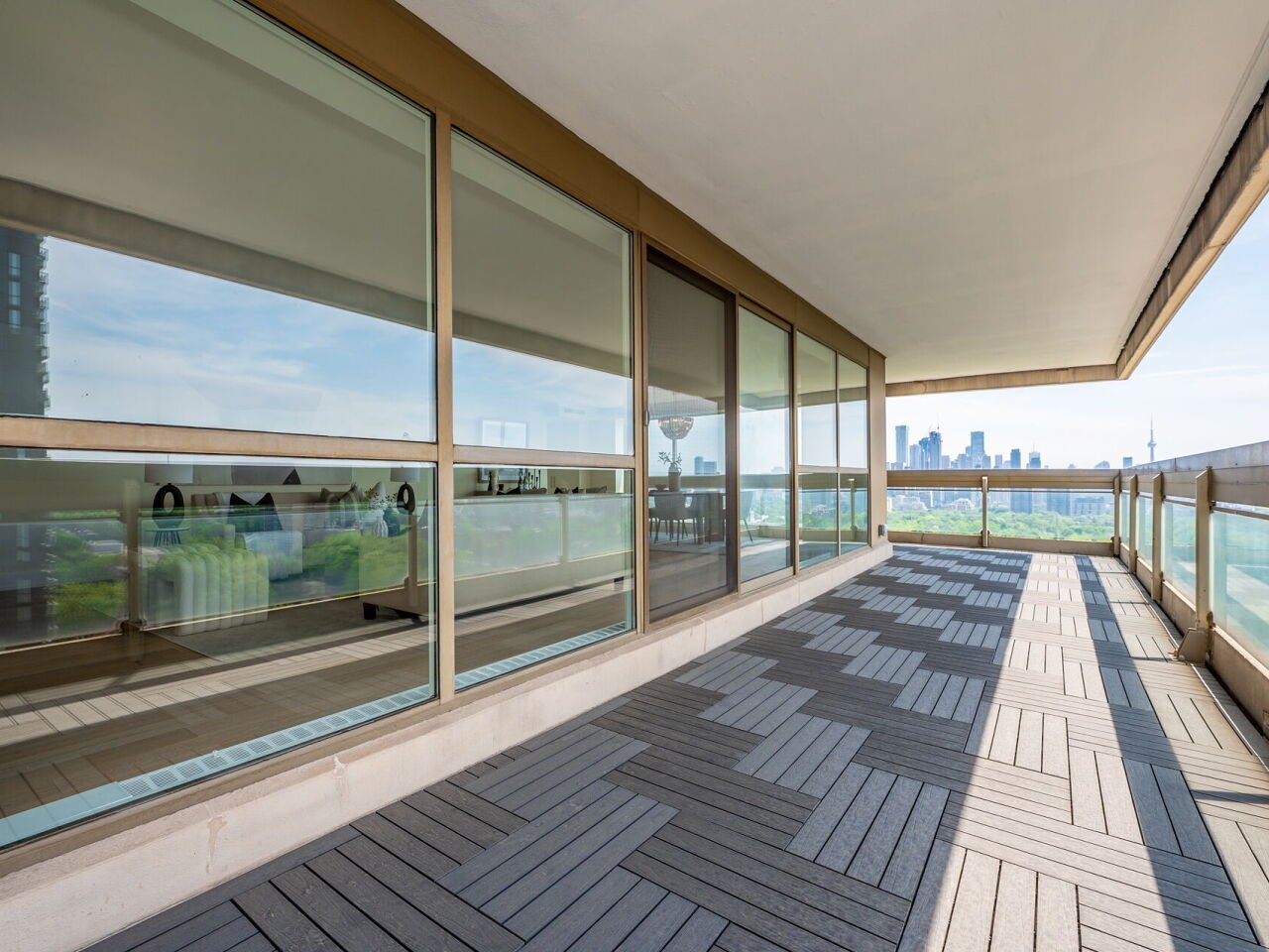 63 St Clair Ave W Unit: 1701