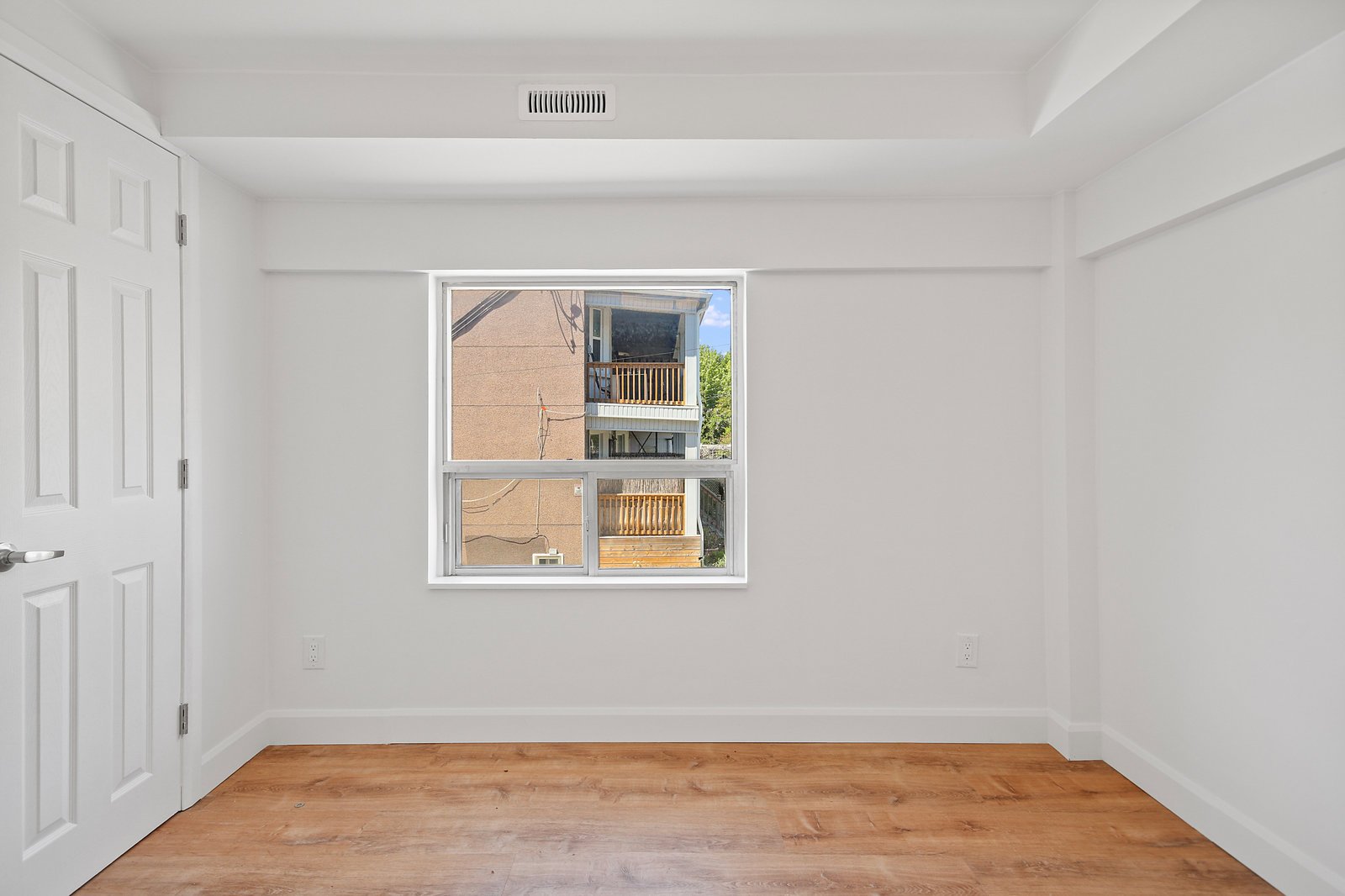 1328 Gerrard Street E Unit: 203