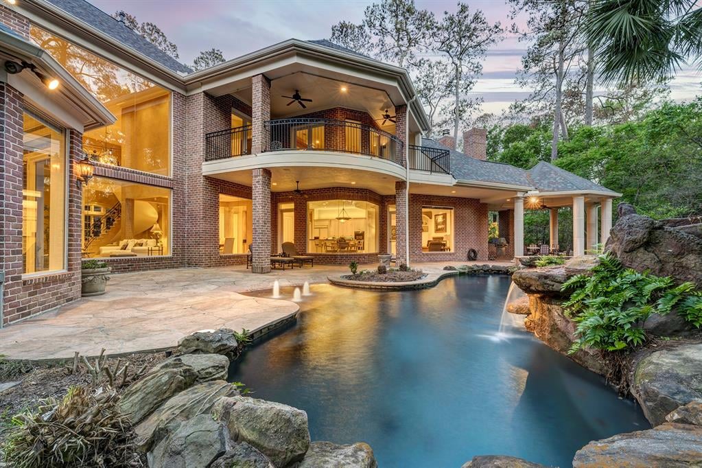 135 Hickory Ridge Dr