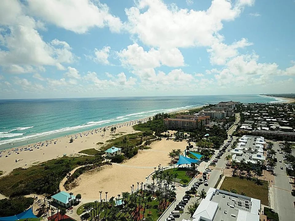 2700 N Ocean Drive Unit: 2105-B