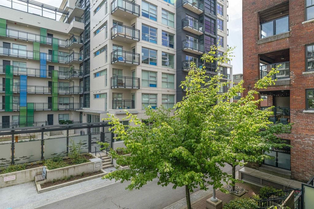 388 W 1st Ave, #206