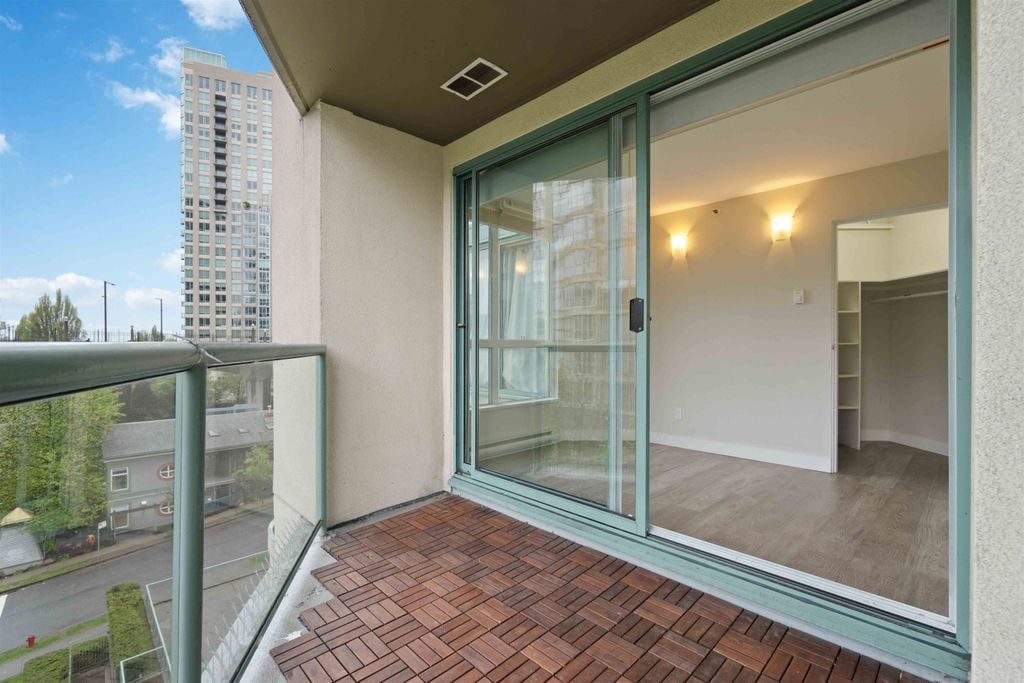 907 Beach Ave, #602