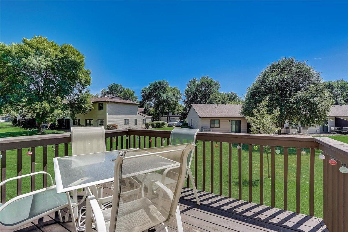 8715 Maplebrook Pkwy N