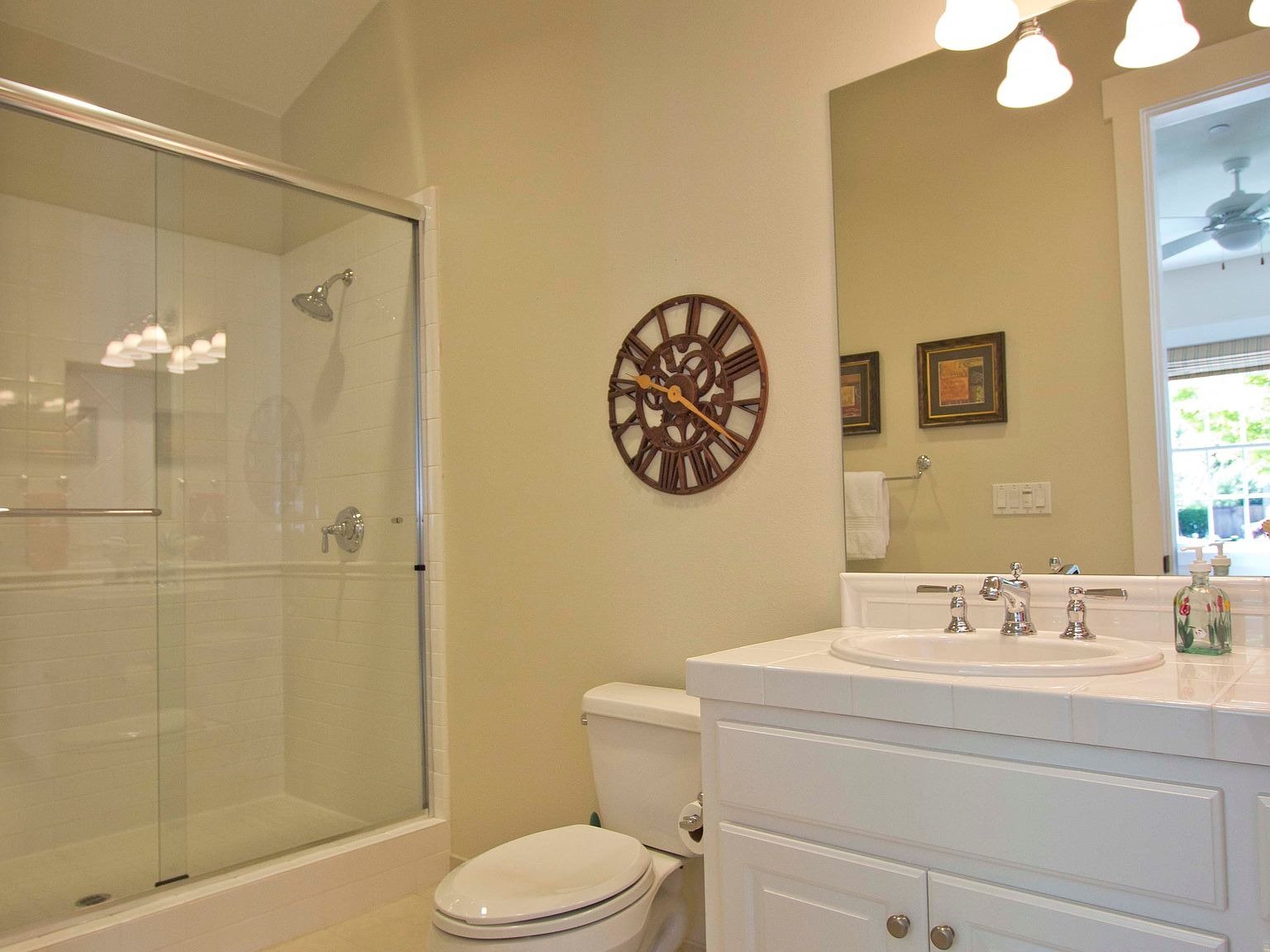 33 Sanford Ln