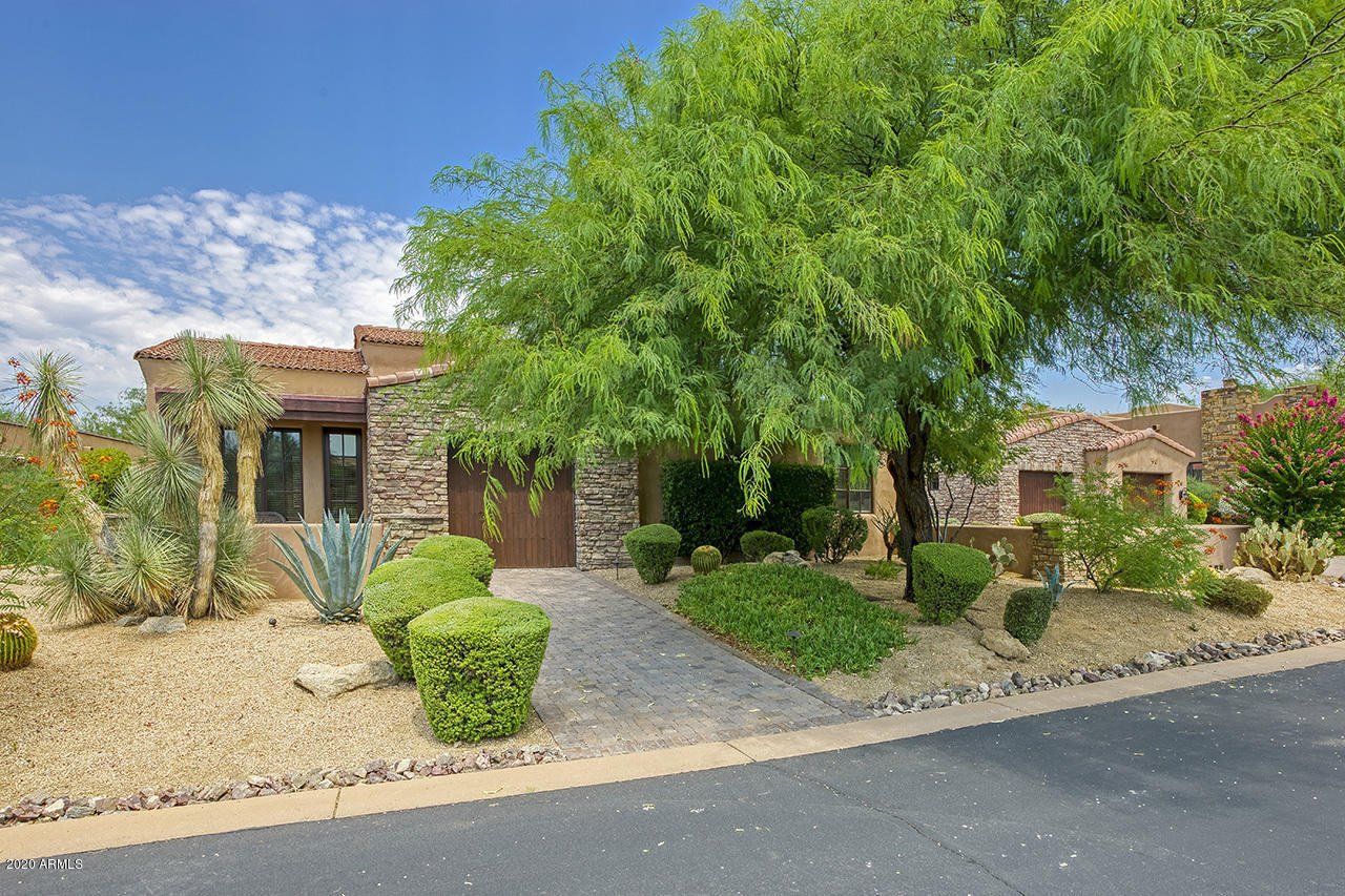 9870 E MONUMENT Dr