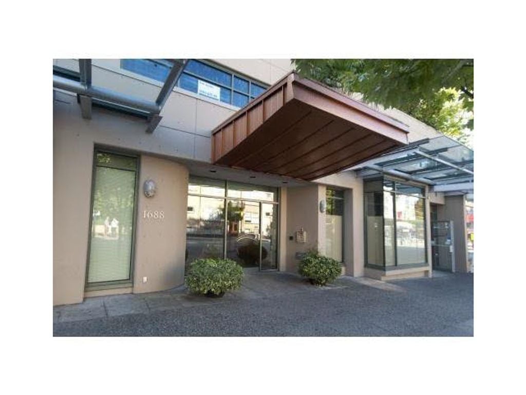 1688 Robson St, #308