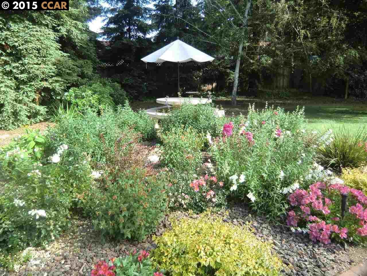 4 Corwin Dr