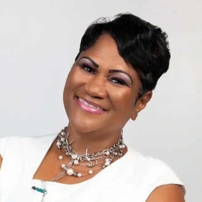 Daniele Sutton Jacksonville, FL Real Estate Agent Headshot