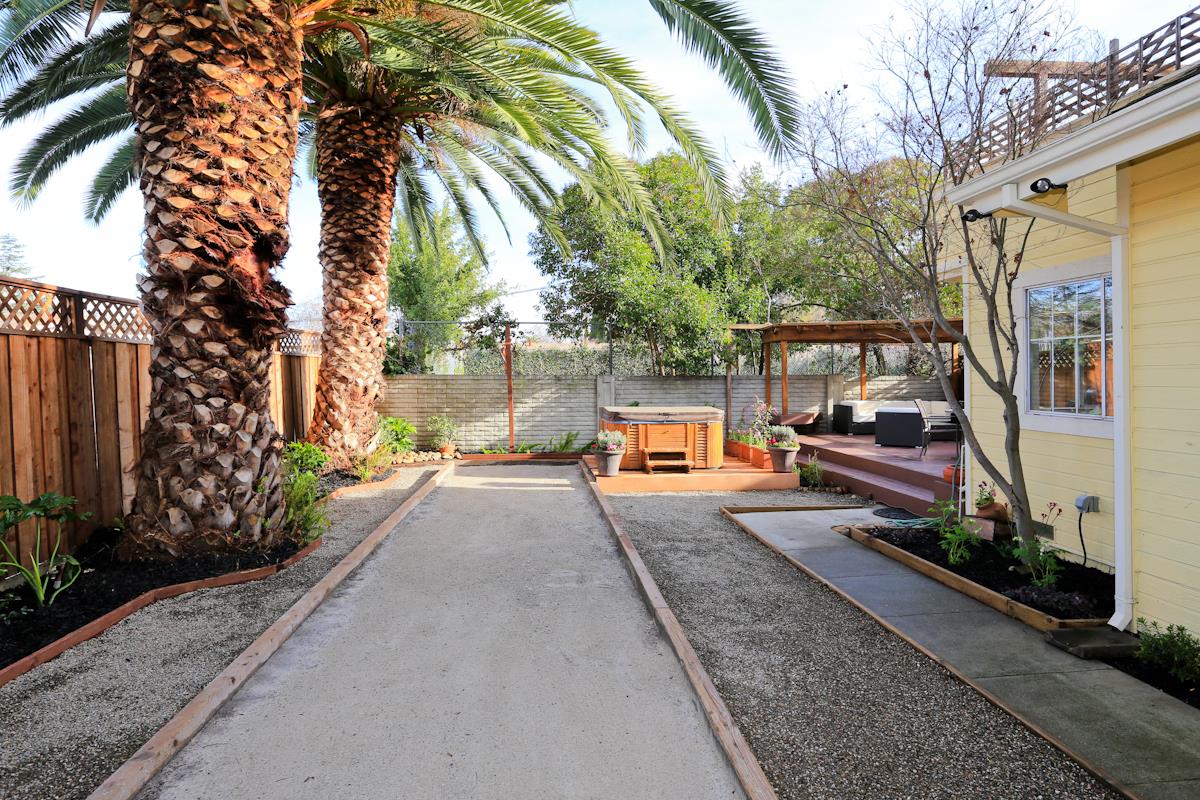 271 Sierra Vista Avenue, No. 9