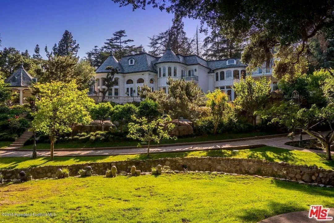 4158 Commonwealth Ave