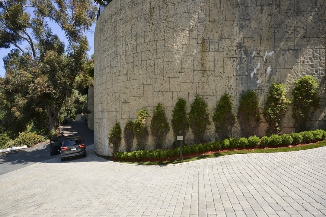 Grandeur Retreat