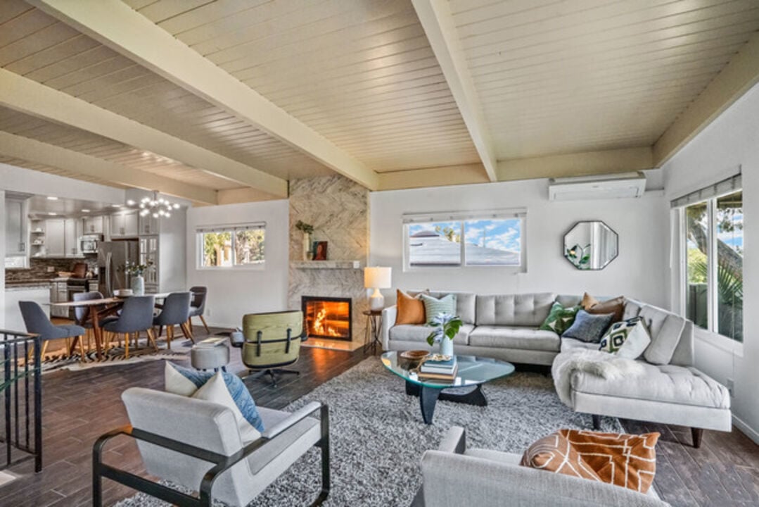 1857 Phillips Wy